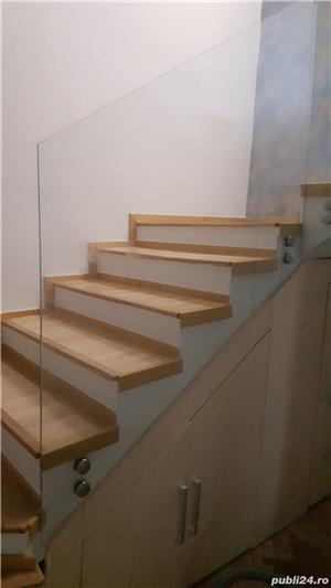 O altă lucrare din sticlă: balustrade cu sticlă securizată și asamblată în conectori