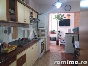 Apartament 72 mp 3 camere 2 bai etaj 3 balcon zona buna Cisnadie - imagine 8