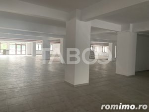 Spatiu comercial de inchiriat de 2200 mp zona Centrala in Sibiu - imagine 11