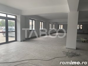 Spatiu comercial de inchiriat de 2200 mp zona Centrala in Sibiu - imagine 3