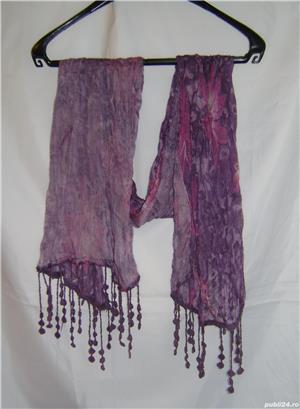 Esarfă lila, 10 lei