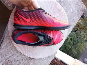 Adidasi sala Nike Bravata II, Turfy, mar. 39, UK 6 (24.5 cm)  Vietnam. - imagine 3