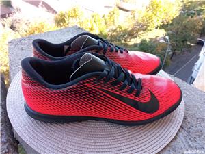 Adidasi sala Nike Bravata II, Turfy, mar. 39, UK 6 (24.5 cm)  Vietnam.