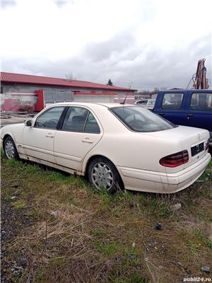 Dezmembrez Mercedes Benz E200 CDI Automatic (W210) 2.2 D (2148 cmc) an 2000 - imagine 3
