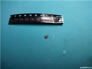 Integrat TS5A63157DCKR - analog switch pentru laptopuri DELL, HP