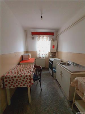 Apartament 2 camere, decomandat - imagine 4