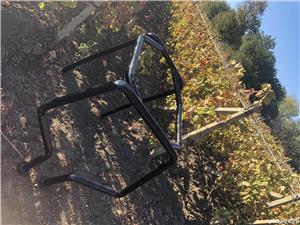 Cadru metalic tractor  - imagine 3