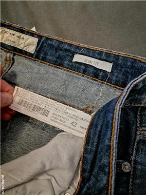 Stradivarius Man blugi barbati masura 42 Distressed fabricati in Spania - imagine 3