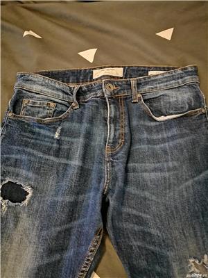 Stradivarius Man blugi barbati masura 42 Distressed fabricati in Spania - imagine 7