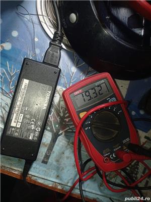 transformator/alimentator 220V la 19V 3,95A - imagine 2