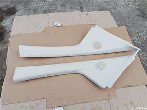 Ornament/ capitonaj stalpi fata ford ka mk2 - imagine 2