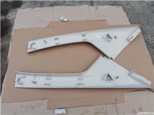 Ornament/ capitonaj stalpi fata ford ka mk2 - imagine 3