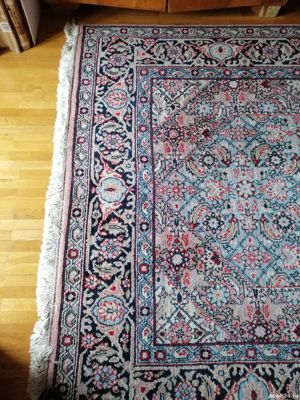 Covor artizanal, lucrat manual, din lana.  - imagine 5