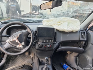 Dezmembrez HYUNDAI I 30 an 2009,Motor 1.6 CRDI,avariat - imagine 6