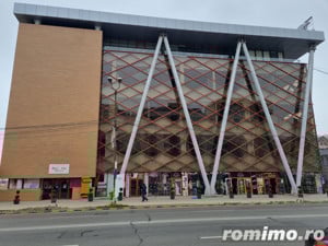 Spatiu 30AVENUE,  asigurări, consultanta , servicii 