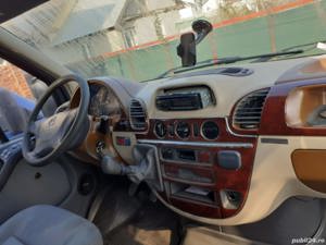 Microbuz Mercedes - Benz Sprinter 313 CDi, an 2002, AC, servo, 8+1 locuri : permis cat.B - imagine 6