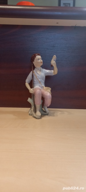 Bibelou porțelan pescarul cu peștișor 