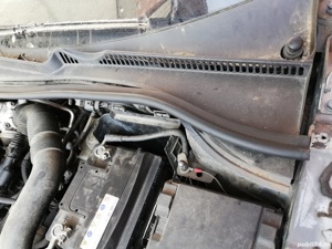 cheder capota motor vw golf 5