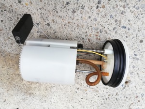 Pompa benzina SIEMENS vw polo 6R