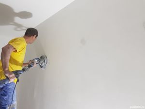 Inchiziez girafa de slefuit pereti si tavane cu aspirator - imagine 2