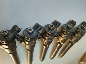 0445110546 166007885R 0986435273 ­A6220700087 Bosch Injector Mercedes 1.6 CDI / Nissan/ Renault 1.6  - imagine 1