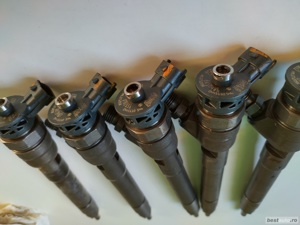 0445110546 166007885R 0986435273 ­A6220700087 Bosch Injector Mercedes 1.6 CDI / Nissan/ Renault 1.6  - imagine 5