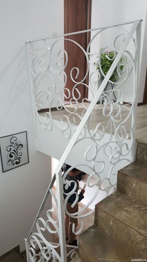 Balustrada de interior cu elemente curbate manual