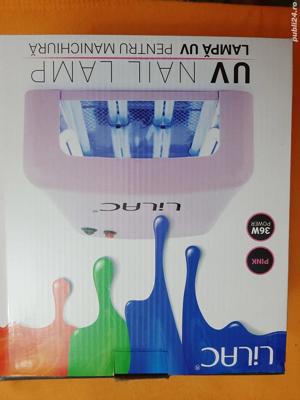 Lampă UV pentru unghiile cu gel