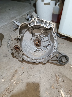 Cutie viteze Opel ASTRA H Zafira B 1.9 6 trepte de viteze  55192042 55186620 - imagine 2