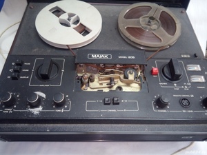 Vand magnefofon Maiak, Tesla si televizoare, radio pe lampi. - imagine 9