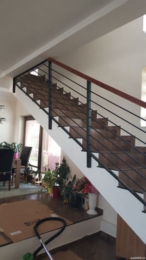 Balustrada metalica cu mana curenta lemn masiv lacuita