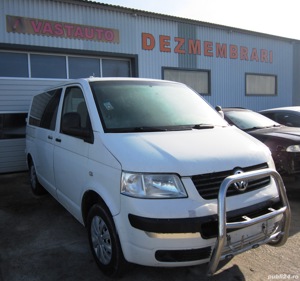 Dezmembram VW TRANSPORTER 2.5 TDI cod motor AXD 130 CP an 2003-2009