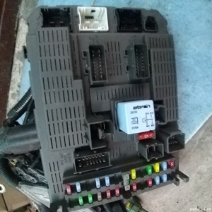 Cutie cu siguranțe pentru Citroen C8  - imagine 9