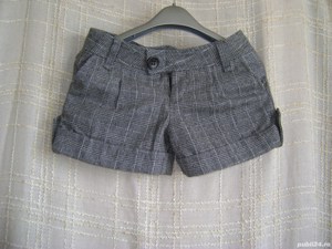 Pantaloni scurti lână, mărime 34 - imagine 2