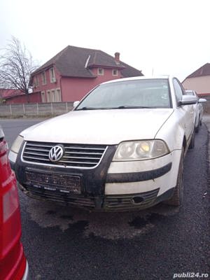 Dezmembrez Volkswagen Passat B5/B5.5 berlină/Kombi 1.6i/1.9 tdi ani 1999/2003 - imagine 2