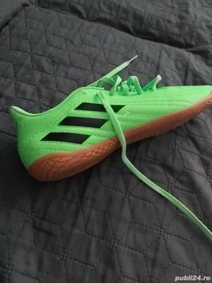 adidași marimea 38