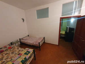 vila cu 9 camere (30 locuri) de inchiriat pentru muncitori langa Campi a - imagine 8