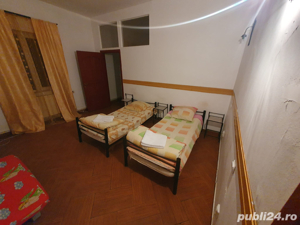 vila cu 9 camere (30 locuri) de inchiriat pentru muncitori langa Campi a - imagine 7