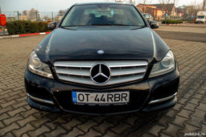 Mercedes-Benz C200 BlueEfficiency Motor 2.2 Diesel 136cp - imagine 8