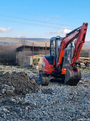 Inchiriez Miniexcavator 3,7 tone, Excavator 17 tone, Buldoexcavator si cilindru compactor 4 tone. - imagine 3