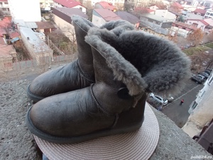 Cizme piele imblanite UGG Australia, marimea 39, UK 6 (24.8 cm) - imagine 4