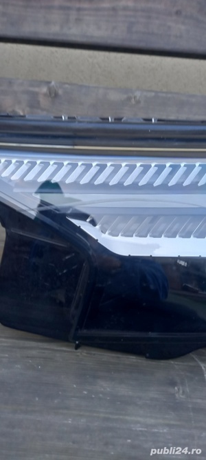 vand far stanga audi q4 e-tron - imagine 2