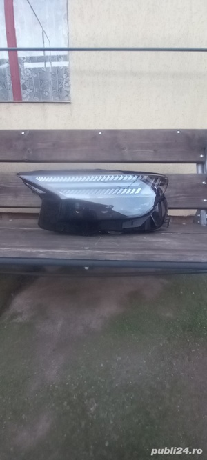 vand far stanga audi q4 e-tron