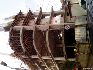 Constructii Blocuri & Case- La Roșu Și La Chei 