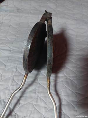 forma/matrita de prajituri/SARATELE,Originala de fabrica,intens folosita,brate metal,manere lemn