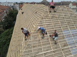echipa constructii acoperisuri,amenajari interioare,fatade cladiri