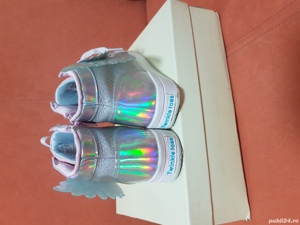  Sketchers Twinkle Toes - imagine 4