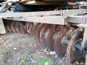 Tractor, plug, disc!  - imagine 8 Tractor, plug, disc!  - imagine 8