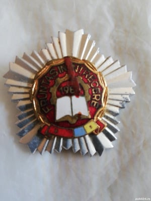 Insignă fruntașii întreprinderilor anii 1965_1970