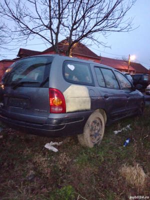 Dezmembrez Renault Laguna 1.9 dti/1.6i 16v an 1999/2000. - imagine 5